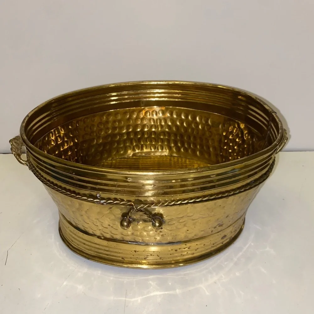Vintage 12 inch brass bowl / planter decor - Picture 5 of 12